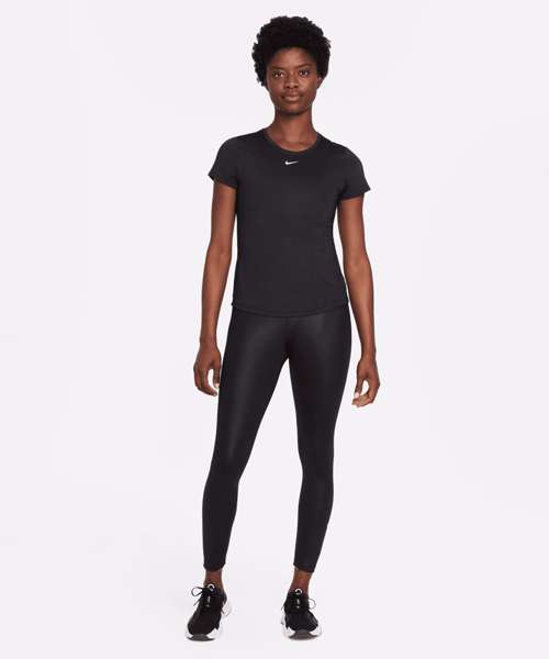 Women’s Nike One Dri-FIT short sleeve slim top